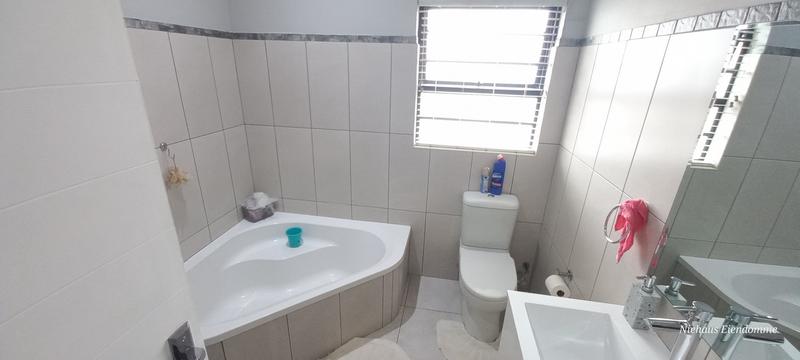 3 Bedroom Property for Sale in Admirals Park Western Cape